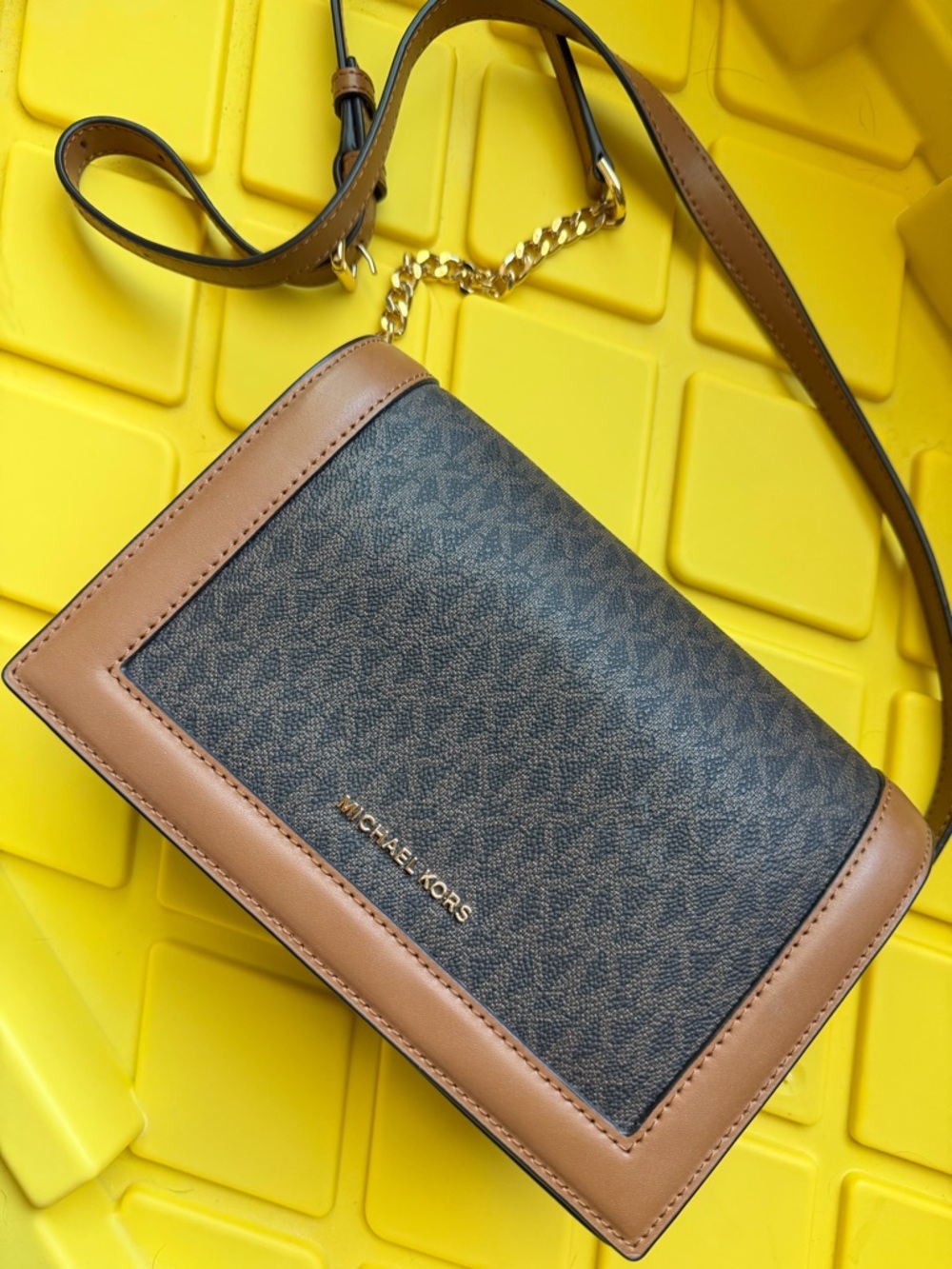 NEW MICHAEL KORS Jet Set Large Crossbody Bag